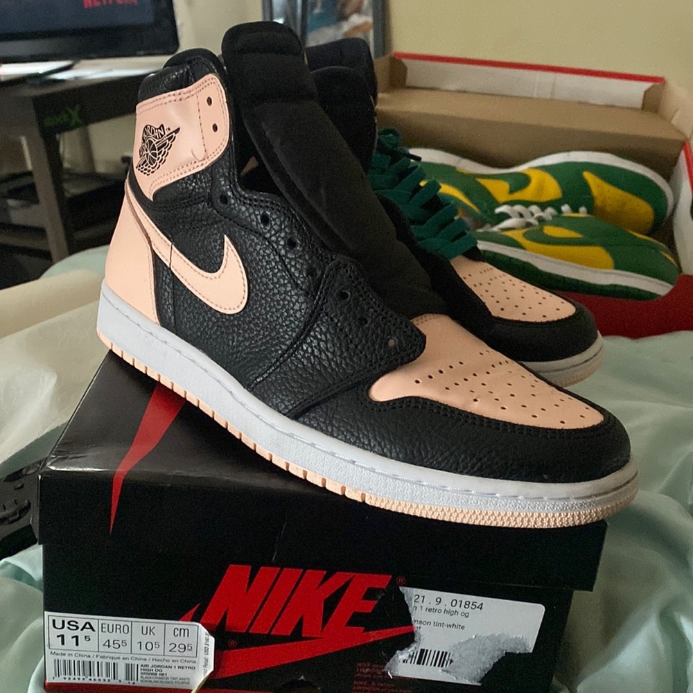 size 11.5 crimson tint (2019) retro jordan 1s